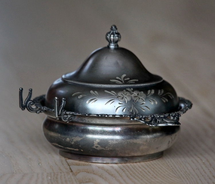 Антикварный кофейный сервиз Van Bergh (маслёнка, молочник и сахарница) серебрение из США