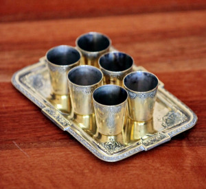 Антикварный сервиз для ликера или водки (Франция, конец 19 - начало 20 века) Лучший подарок мужу мужчине шефу на Новый год или 23 февраля - старинный антикварный французский сервиз для ликера или водки (Франция, конец 19 века) купить в Москве с доставкой 